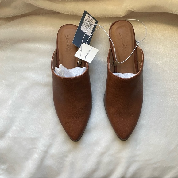 Universal Thread Heeled Mules - Picture 5 of 10